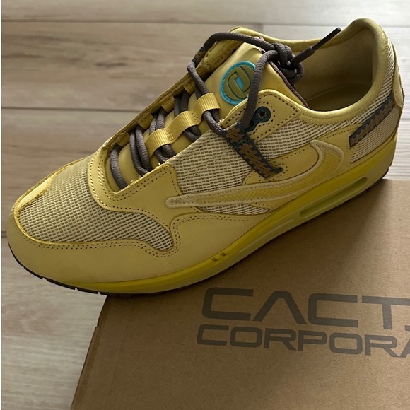Nike Air Max 1 Cactus Jack Saturn Gold Travis Scott men 9 women's‎ 10.5 EUC - Picture 1 of 6